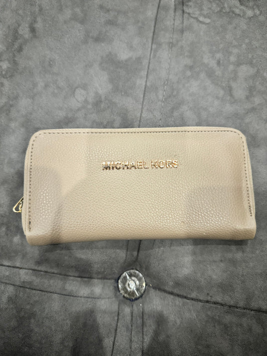 Michael kors wallet